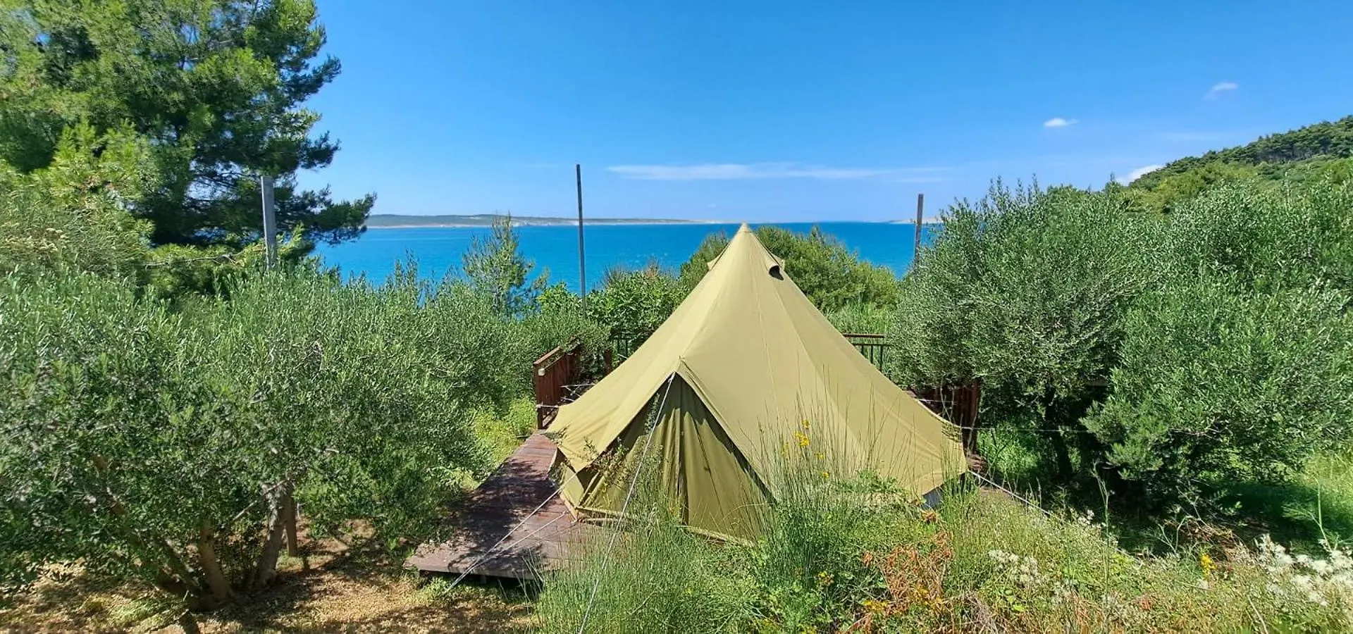 Ljubac Glamping Bell Tent Robinson Ljubac (Zadar)